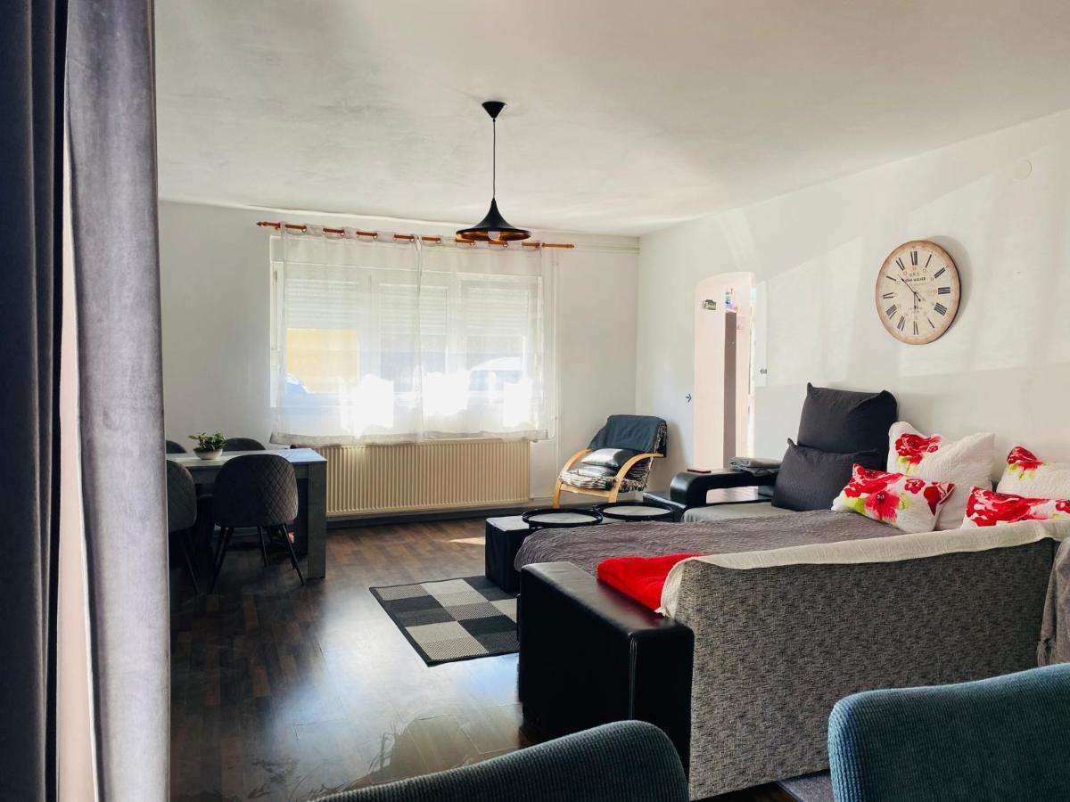 Apartment Zvecaj Ðakovo Eksteriør bilde