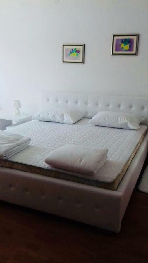 Apartment Zvecaj Ðakovo Eksteriør bilde